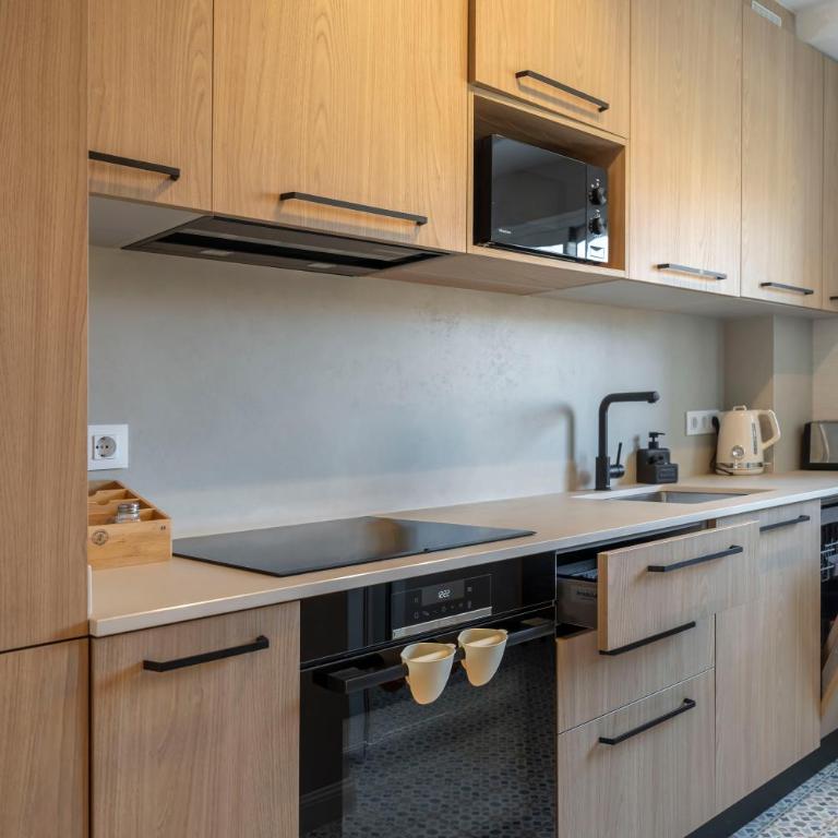 COZY Apartment APOLO XIV SEAVIEW - Appartamento con 2 Camere da Letto - 13