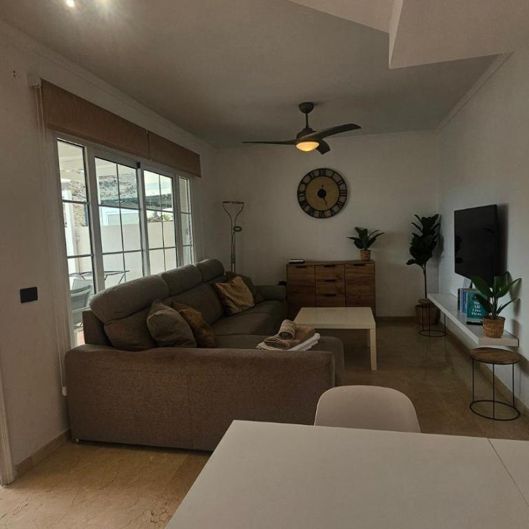 Luxury Renovated Duplex with Pools Private Jacuzzi - Appartement - 23