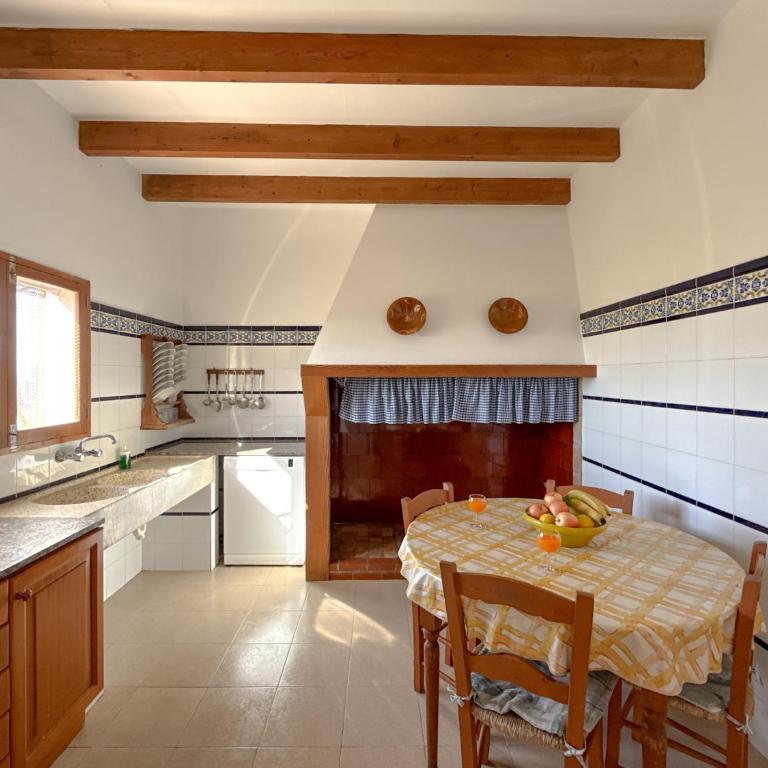 Can Miquel, Finca tradicional con piscina privada - Chalet - 24