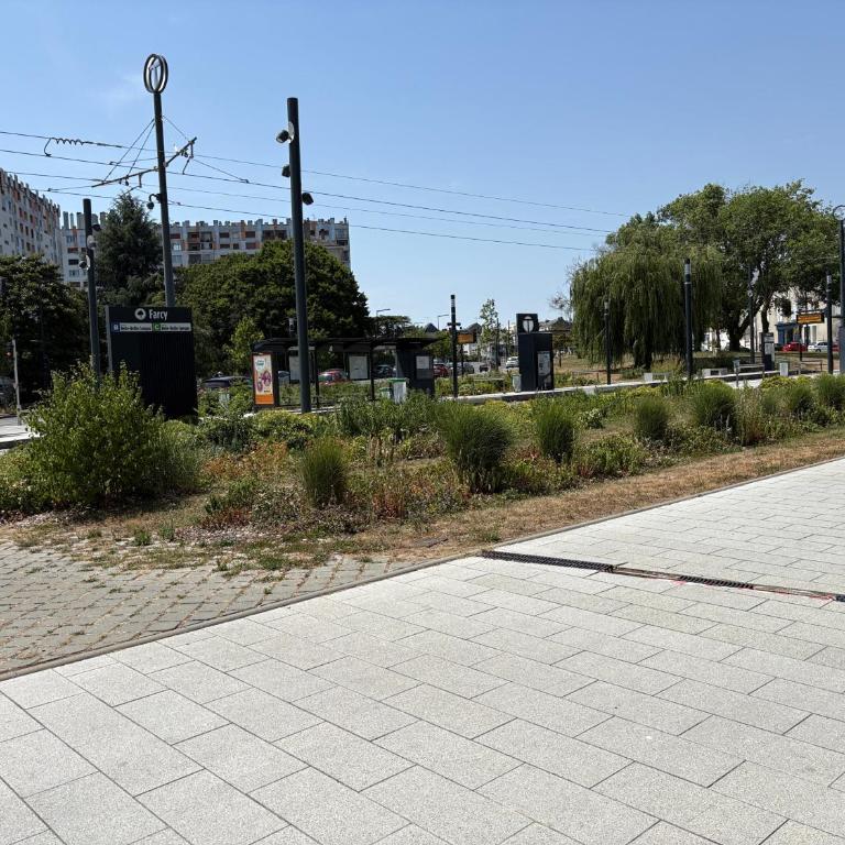 Studio fonctionnel - Tram & centre - Parking gratuit - Apartment mit 1 Schlafzimmer - 20