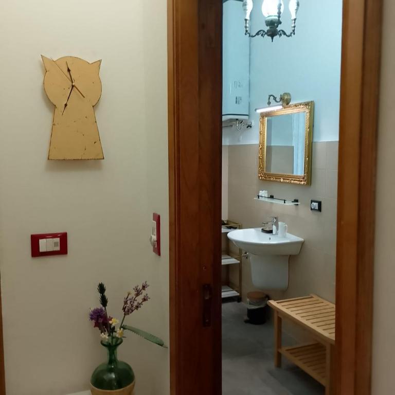 Le stanze di Bruno - Camera Matrimoniale con Bagno Privato Esterno - 1