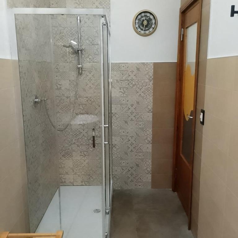 Le stanze di Bruno - Camera Matrimoniale con Bagno Privato Esterno - 2
