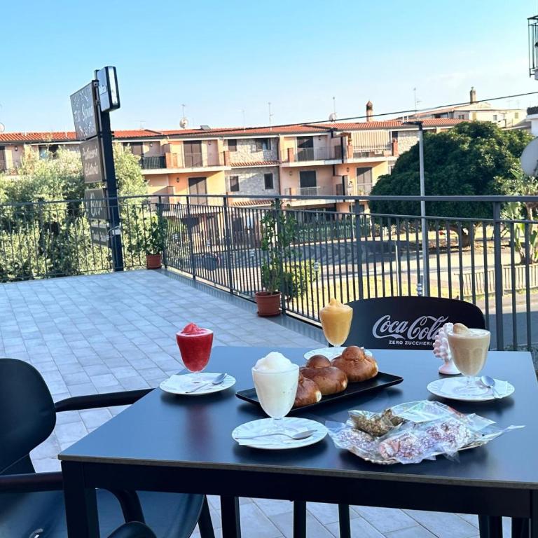 Spina Brothers' Holiday Rooms - Camera Matrimoniale con Balcone - 5