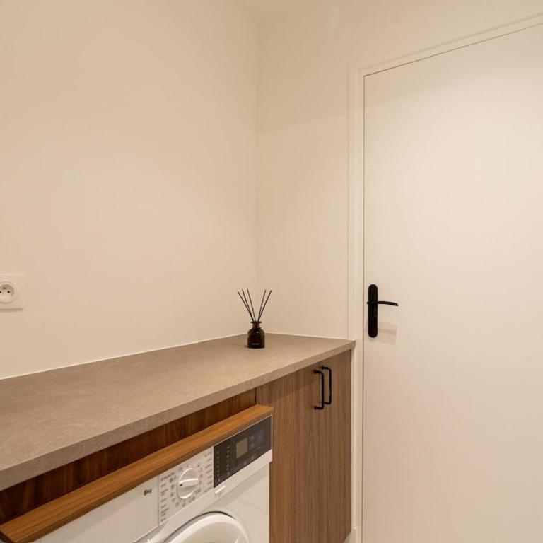 Splendid 2-bedro - Two-Bedroom Apartment - 8