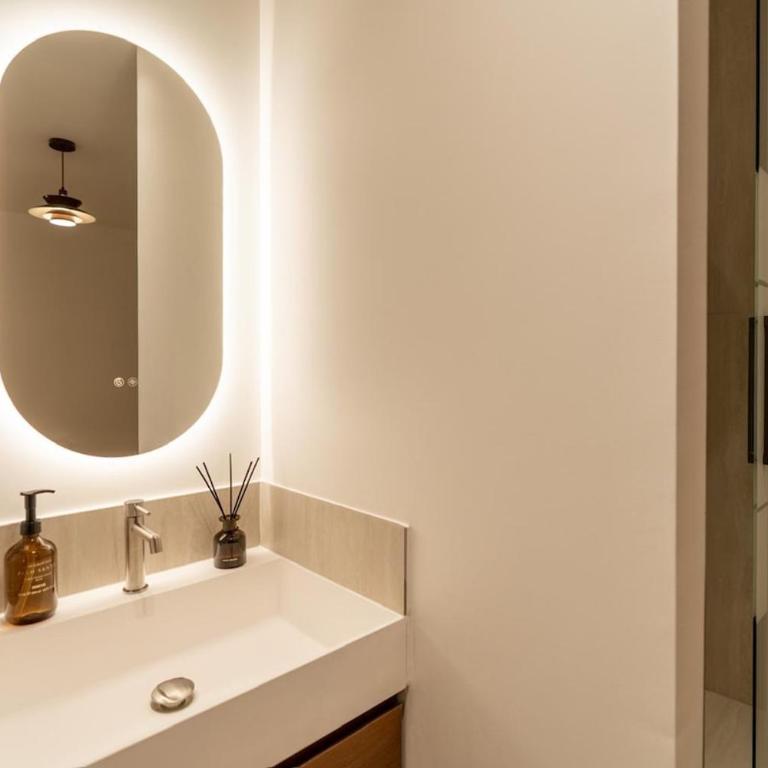 Splendid 2-bedro - Two-Bedroom Apartment - 9