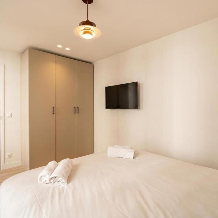 Splendid 2-bedro - Two-Bedroom Apartment - 19