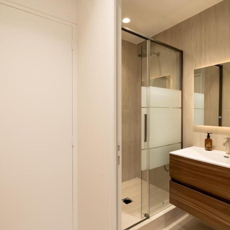Splendid 2-bedro - Two-Bedroom Apartment - 33