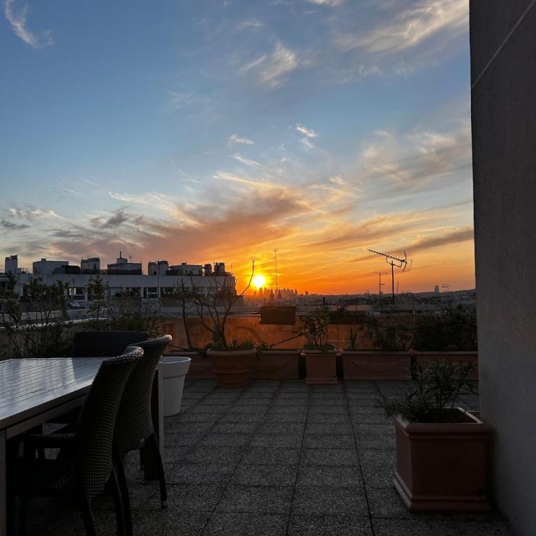 Aerial view of Paris - Apartamento de 3 dormitorios - 57