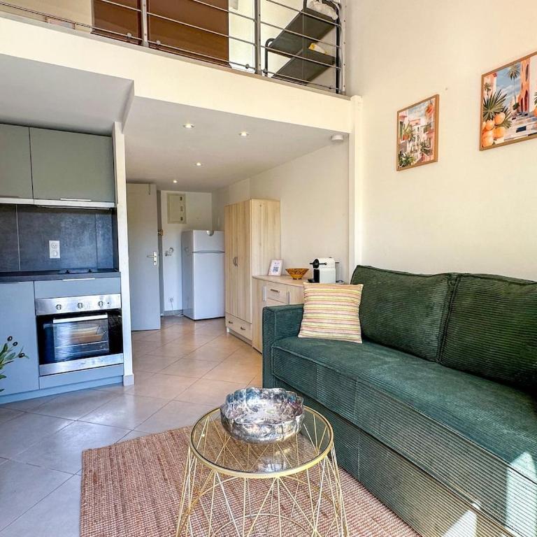 Plages et Port à pied avec Piscine pour 4 personnes - Appartement 2 Chambres - 3