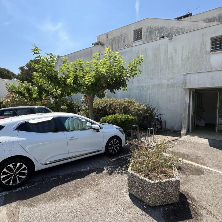 Apartment for 4 at 400 m from the beach - Apartment - 12