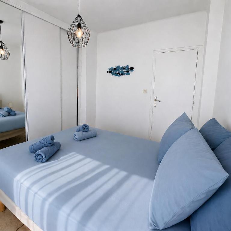 Brise Marine - Appartement 2 chambres avec balcon, vue mer & parking privé à 30 m de la plage - Appartement 2 Chambres avec Balcon et Vue sur la Mer - 10