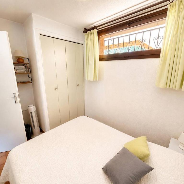 Appartement T2 avec Piscine, Ascenseur et Parking Privé, à 300m de la Plage - 4 Couchages, Animaux OK - FR-1-388-89 - Appartement (4 Adultes) - 11