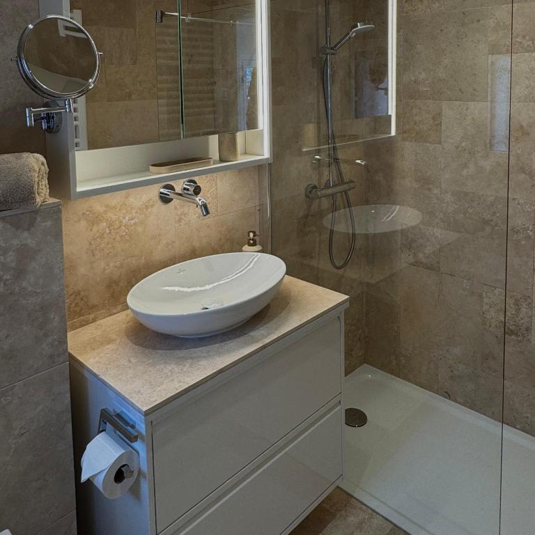 Le Petit Bonheur - pieds dans l'eau - Golfe de Saint-Tropez - Côte d'Azur, beach house fully renovated in 2026 - Casa de 2 dormitorios - 32