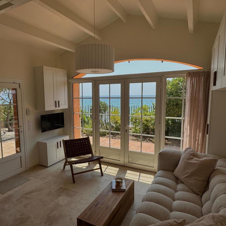 Le Petit Bonheur - pieds dans l'eau - Golfe de Saint-Tropez - Côte d'Azur, beach house fully renovated in 2026 - Casa de 2 dormitorios - 19