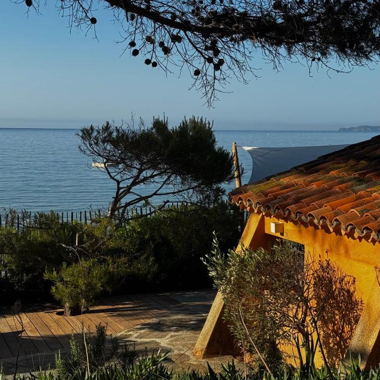 Le Petit Bonheur - pieds dans l'eau - Golfe de Saint-Tropez - Côte d'Azur, beach house fully renovated in 2026 - Casa de 2 dormitorios - 51