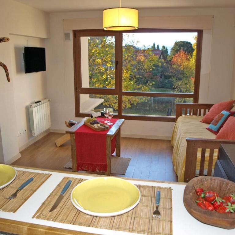 Bright and modern with lake view - One-Bedroom Apartment - 1