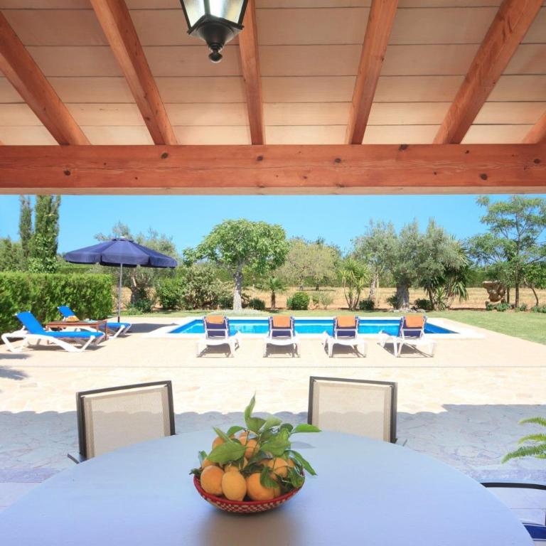 Villa Can Peric - Three-Bedroom Villa - 11