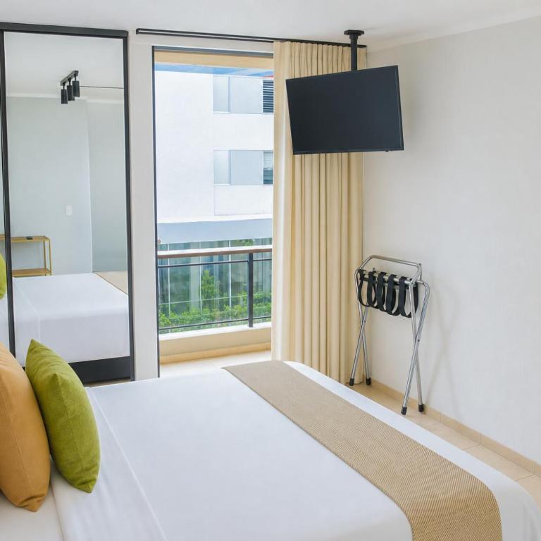 NAIA Apart Hotel Miraflores - Suite Junior con balcón - 2