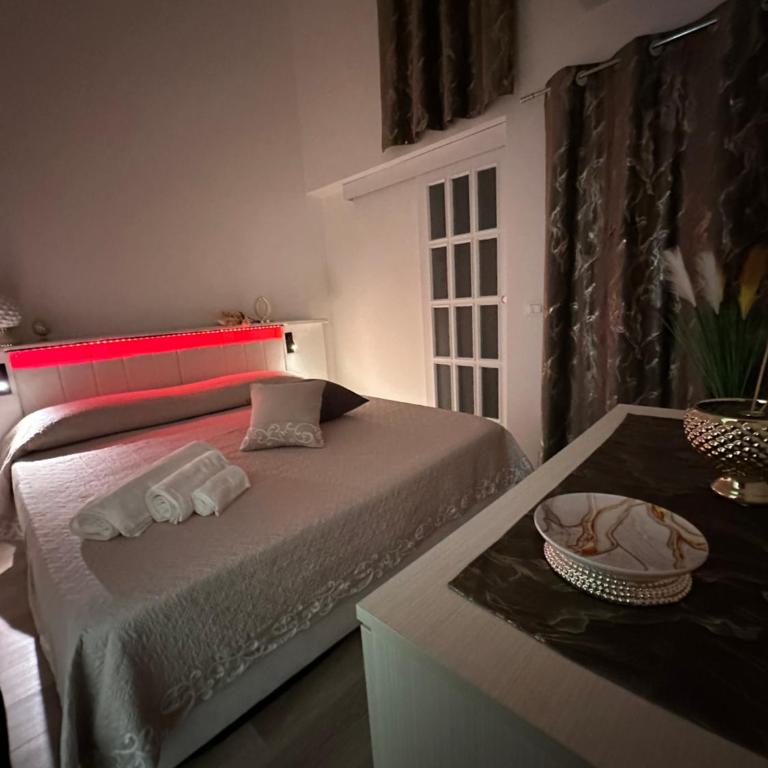 Lilly House - One-Bedroom House - 9