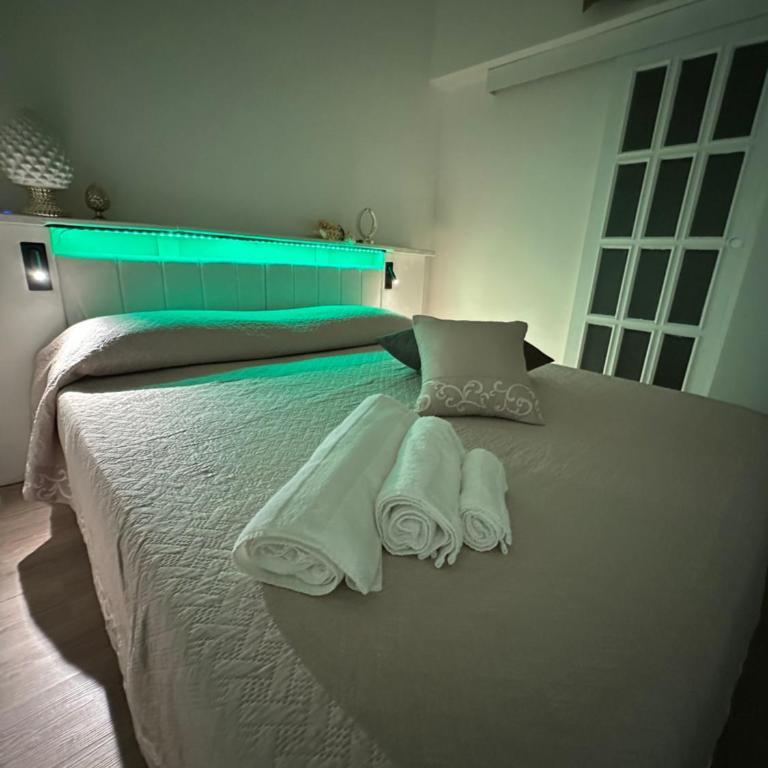 Lilly House - One-Bedroom House - 10