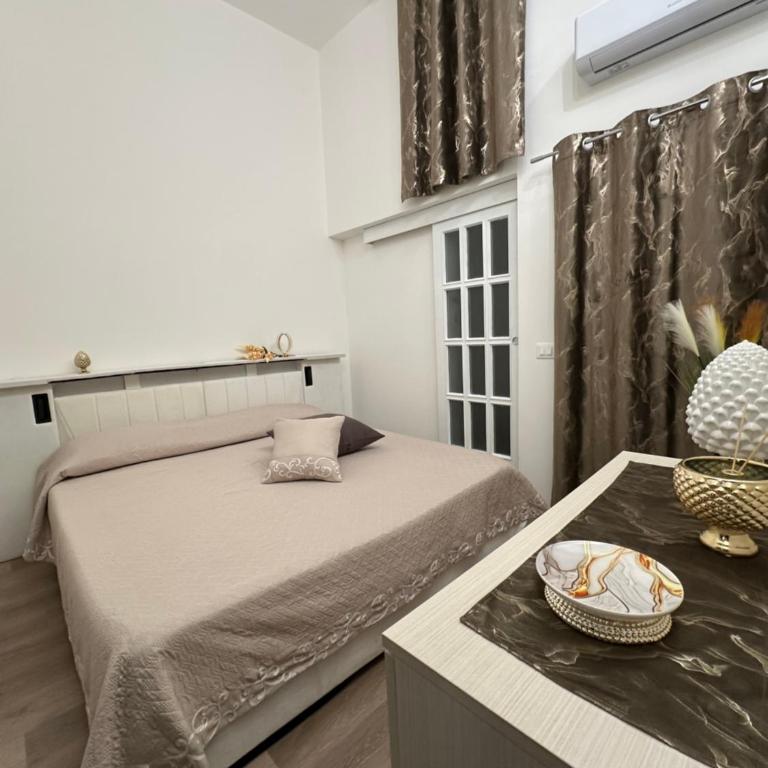 Lilly House - One-Bedroom House - 12