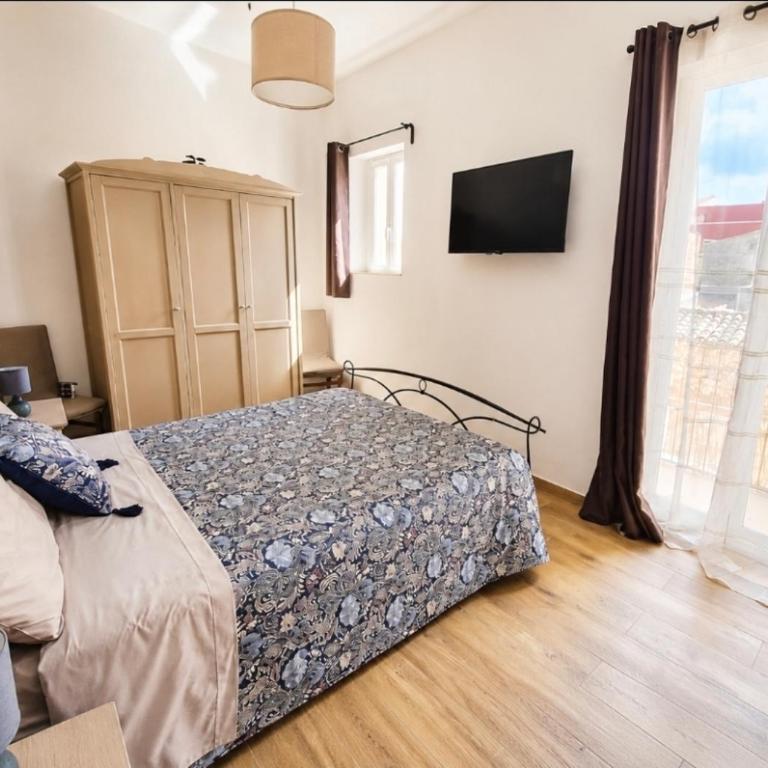 Citrus Giallo - One-Bedroom Apartment - 4