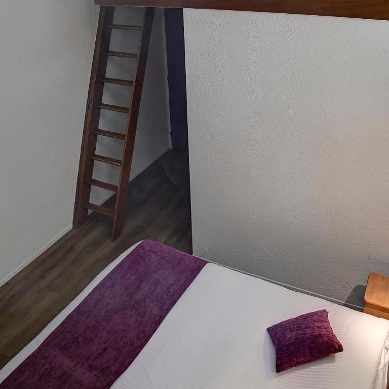 Logis Hôtel, Le Relais de Sassenage - Chambre Triple - 2