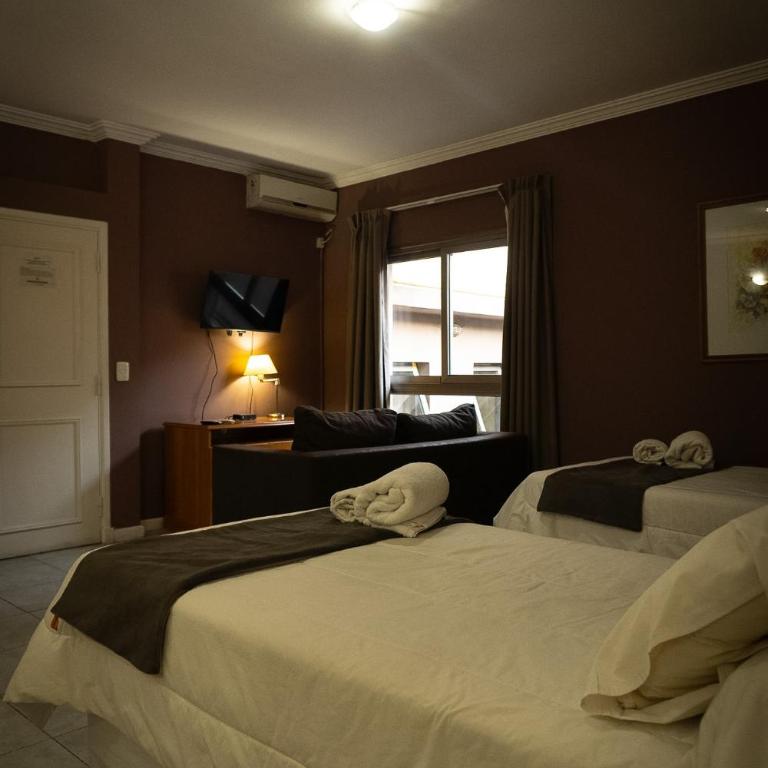 Mercedes Park Hotel - Family Room - 4