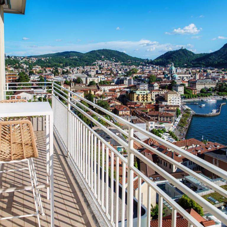Paradise View - by MyHomeInComo - Appartamento con 2 Camere da Letto e Vista Lago - 3