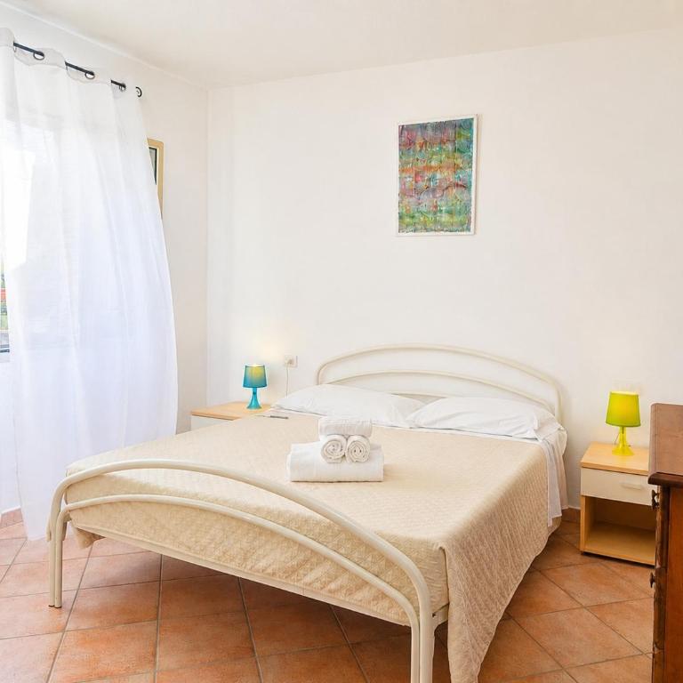 Topazio Rubino - Appartamenti con spazio esterno a Orosei - Two-Bedroom House - 3