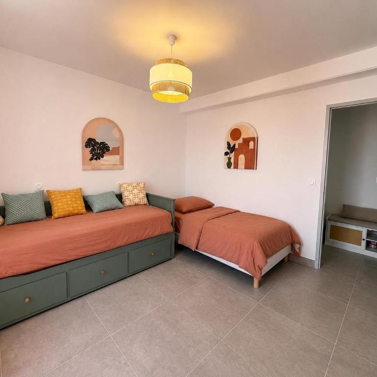 Naïa Sek - Two-Bedroom Apartment with Terrace - 8