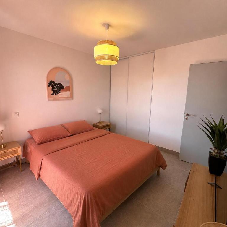 Naïa Sek - Two-Bedroom Apartment with Terrace - 7