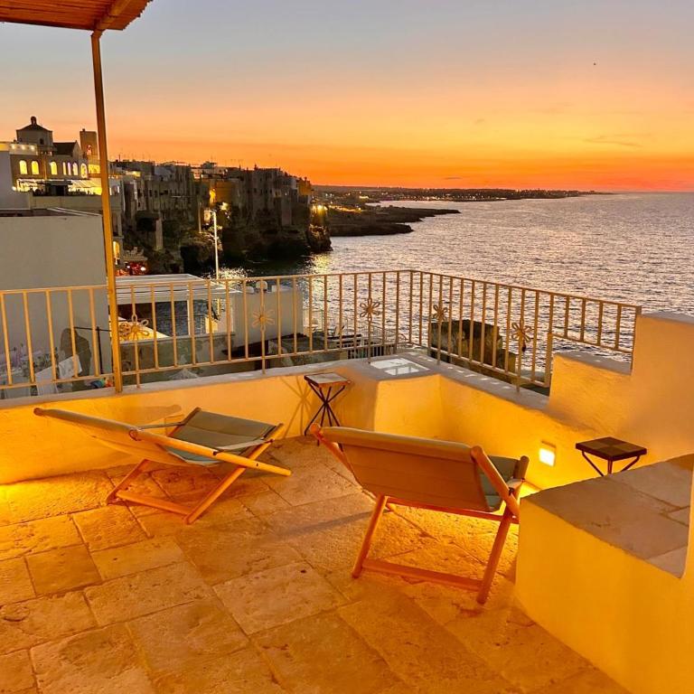 Viola Charming House Polignano - Two-Bedroom Apartment with Terrace and Sea View - 3