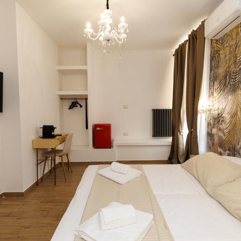 Via Veneto Art Suite - Guest House - Camera Matrimoniale - 4