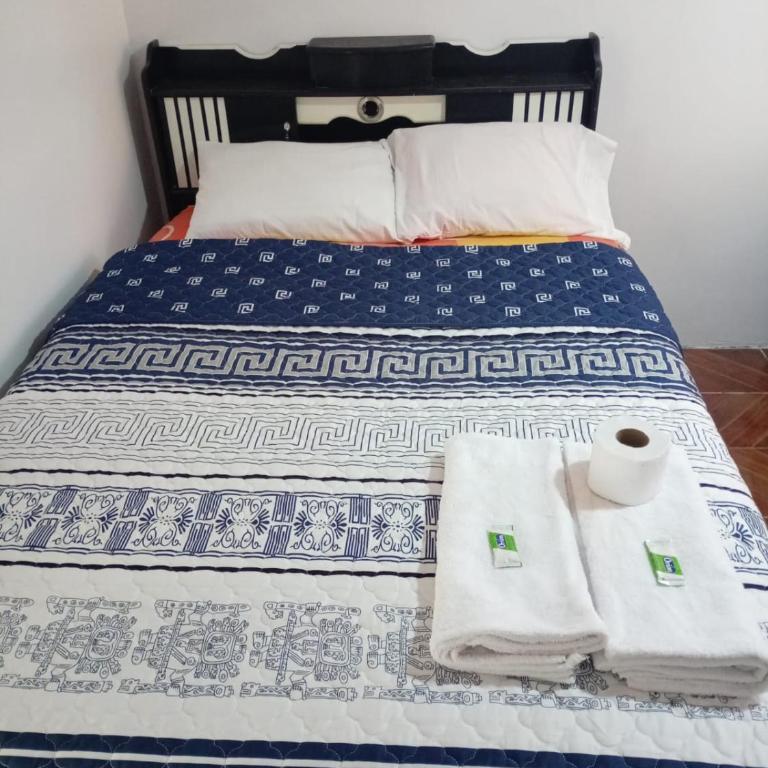 Nery Lodging - Family Room with Private Bathroom - 12