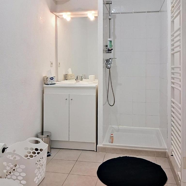 T2 à 600 m Plage - Clim - Parking - Balcon - Wi-Fi - Apartment mit 2 Schlafzimmern - 14