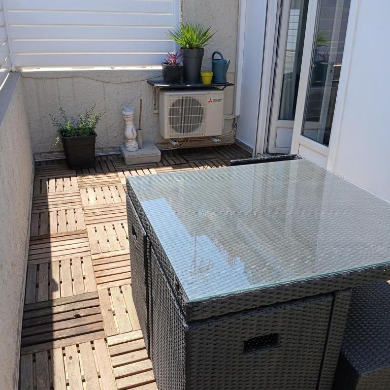 Le Sunny Terrasse - T2 climatisé en centre ville - Apartment mit 1 Schlafzimmer - 16