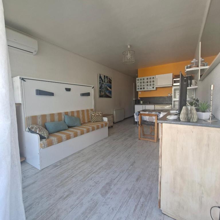 studio chambre cabine proche de tous les sites et commodités - One-Bedroom Apartment - 10