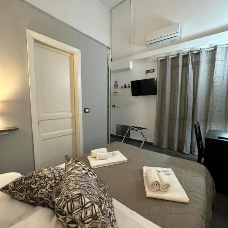 Catania city center appartaments - Four-Bedroom House - 8