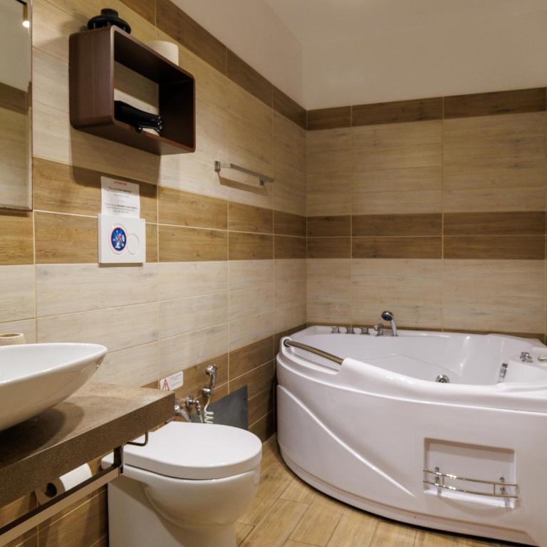 Via Veneto Art Suite - Guest House - Camera Quadrupla Luxury - 12