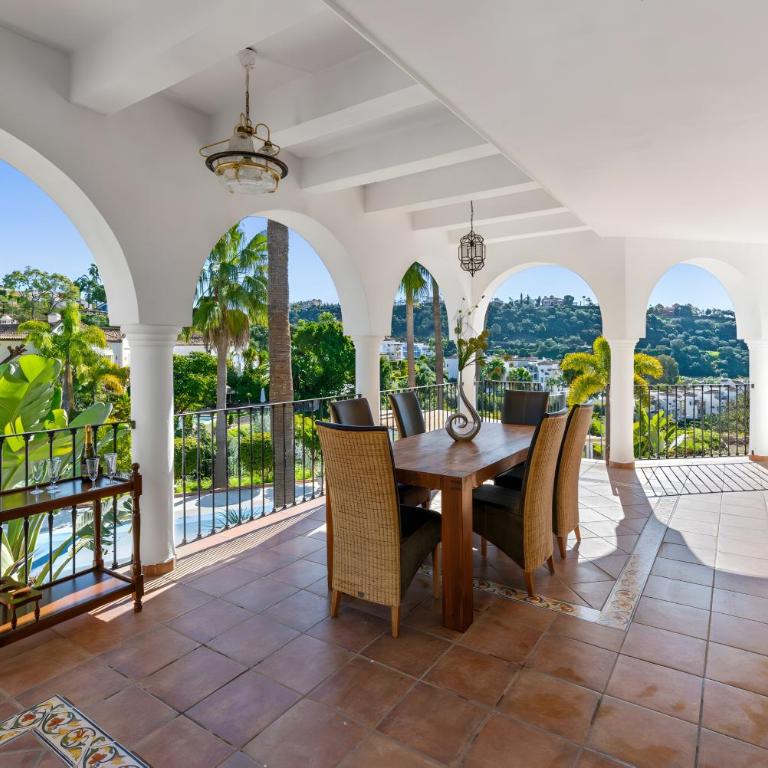 Villa de Lujo en Benahavis - Villa con vistas al jardín - 33