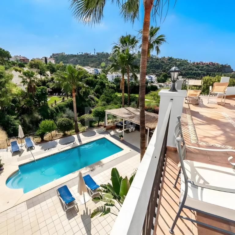 Villa de Lujo en Benahavis - Villa con vistas al jardín - 38