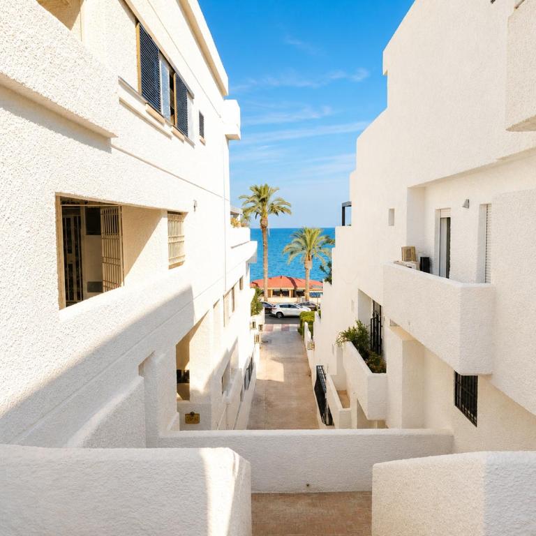 Sea Level Suites, 3 Hab, terraza con vistas al mar, salida a la playa y piscina - Apartamento de 3 dormitorios con vistas al mar - 33
