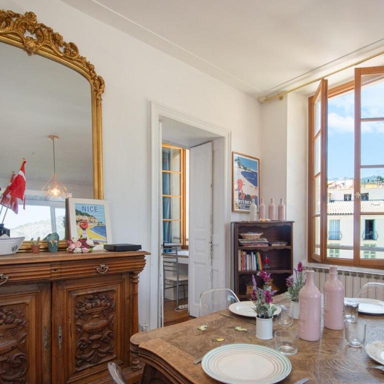 Séjour authentique dans la vieille ville de Menton - Appartement 3 Chambres - 8