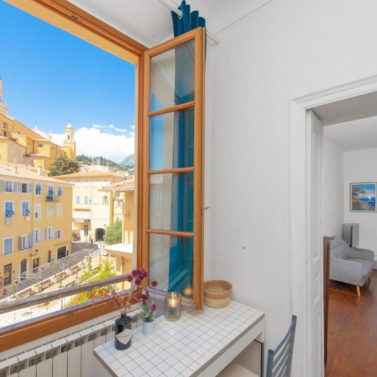 Séjour authentique dans la vieille ville de Menton - Appartement 3 Chambres - 35