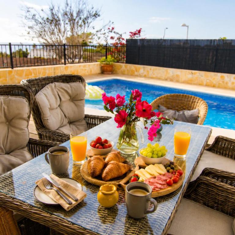 Villa Costa Adeje 3BR with Heated Pool, Outdoor Kitchen & Gas BBQ, Aircon, Stunning Views by Aqua Vista Tenerife - Villa avec Piscine Privée - 34