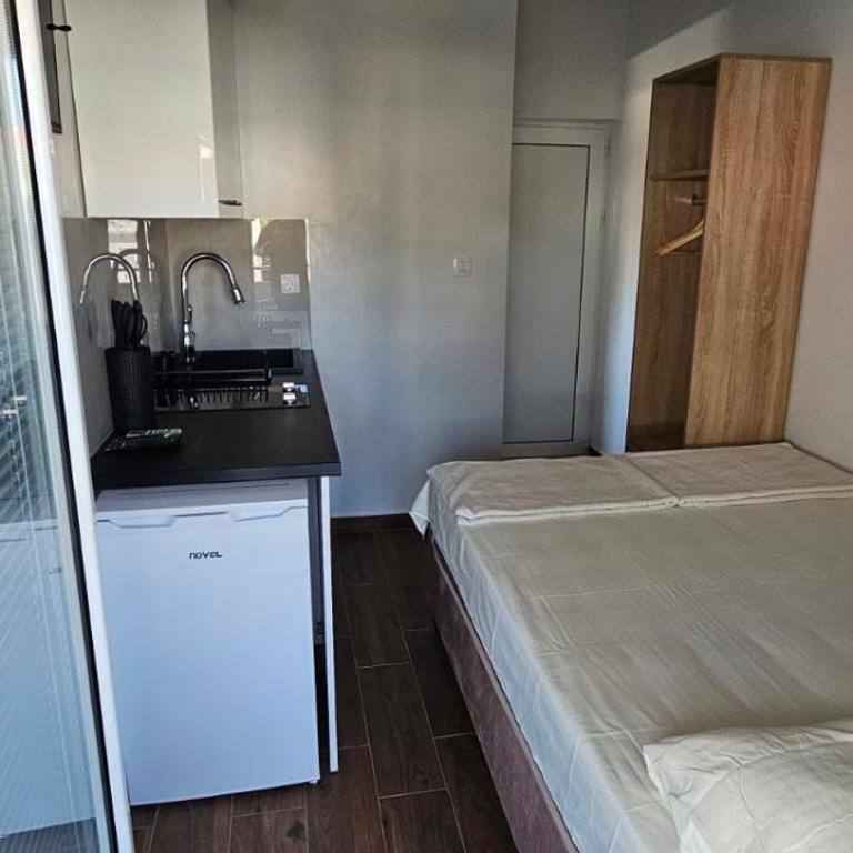Apartmani Vila Ena - Studio sa Balkonom - 10