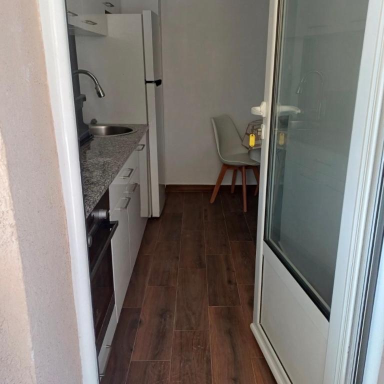 Apartmani Vila Ena - Porodična Soba sa Terasom - 7