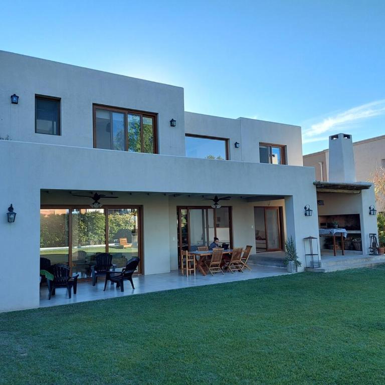 Exclusive house in Santa Barbara - Nordelta - Casa de 3 dormitorios - 11