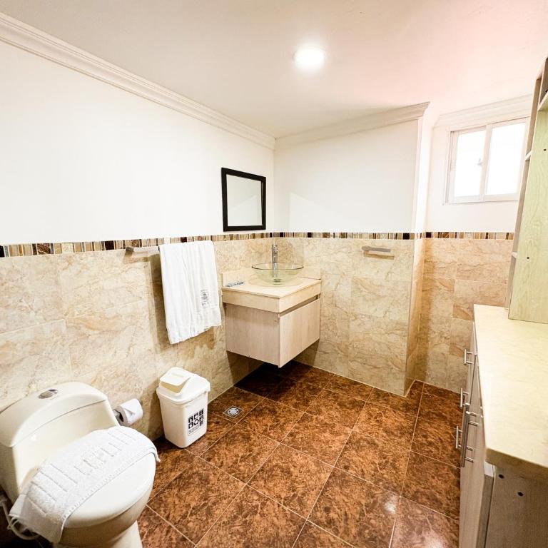Apartamento en el Laguito - Two-Bedroom Apartment - 3